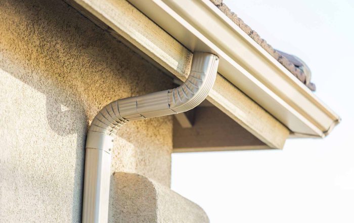 What Kind of Damages Can Clogged Gutters Cause?